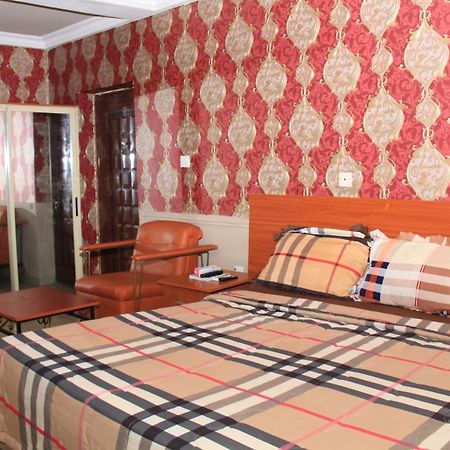 Aliayabiagba Aquatic Suites & Apartments מראה חיצוני תמונה